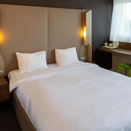 Campanile Toulouse - Blagnac Aeroport Hotel Exterior photo