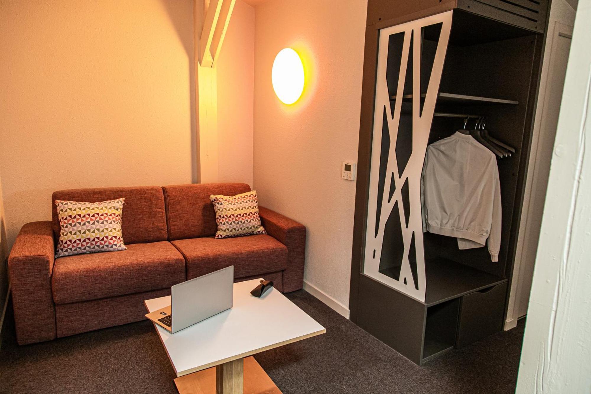 Campanile Toulouse - Blagnac Aeroport Hotel Exterior photo